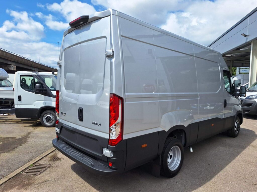 Iveco Daily Business 35C21 3520L