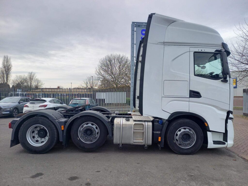 Iveco S-WAY AS440S48TX/P 6×2 480HP