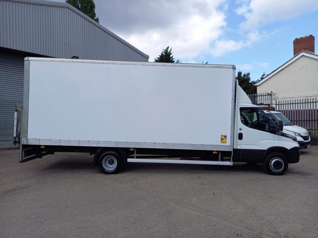 Iveco Daily 3.0D HPI 18V Business 70C 5100 HiMatic XLWB Euro 6 2dr (DRW)