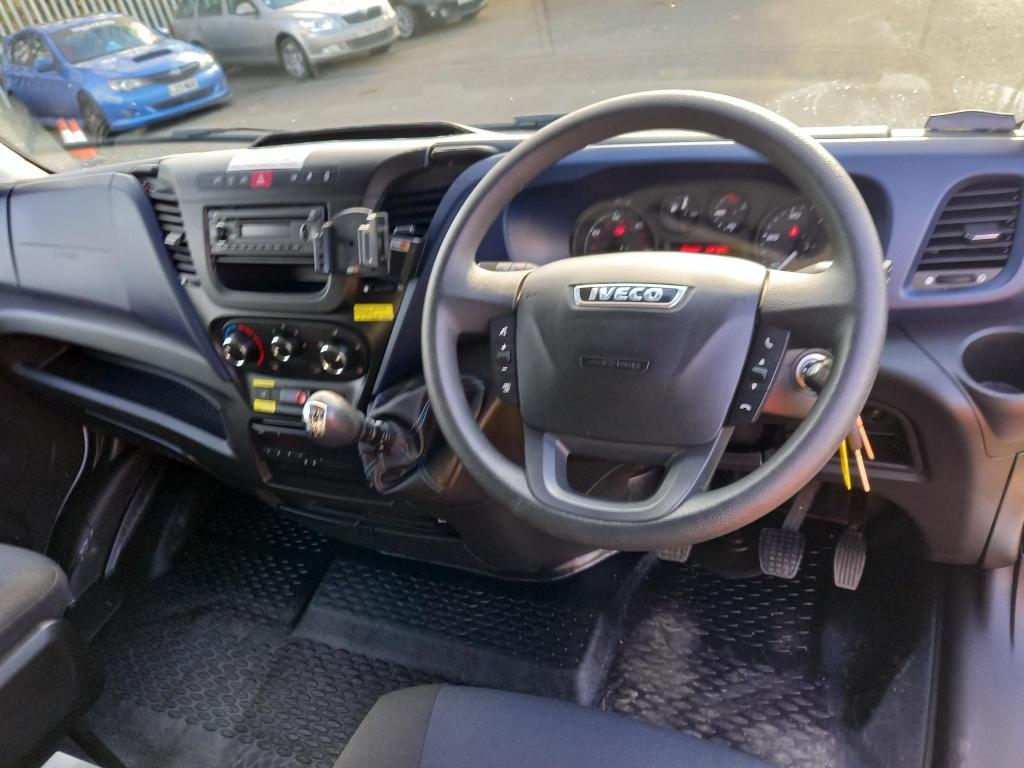 Iveco Daily 3.0 CNG 14V 40C 3520L MWB High Roof Euro 6 5dr (DRW)