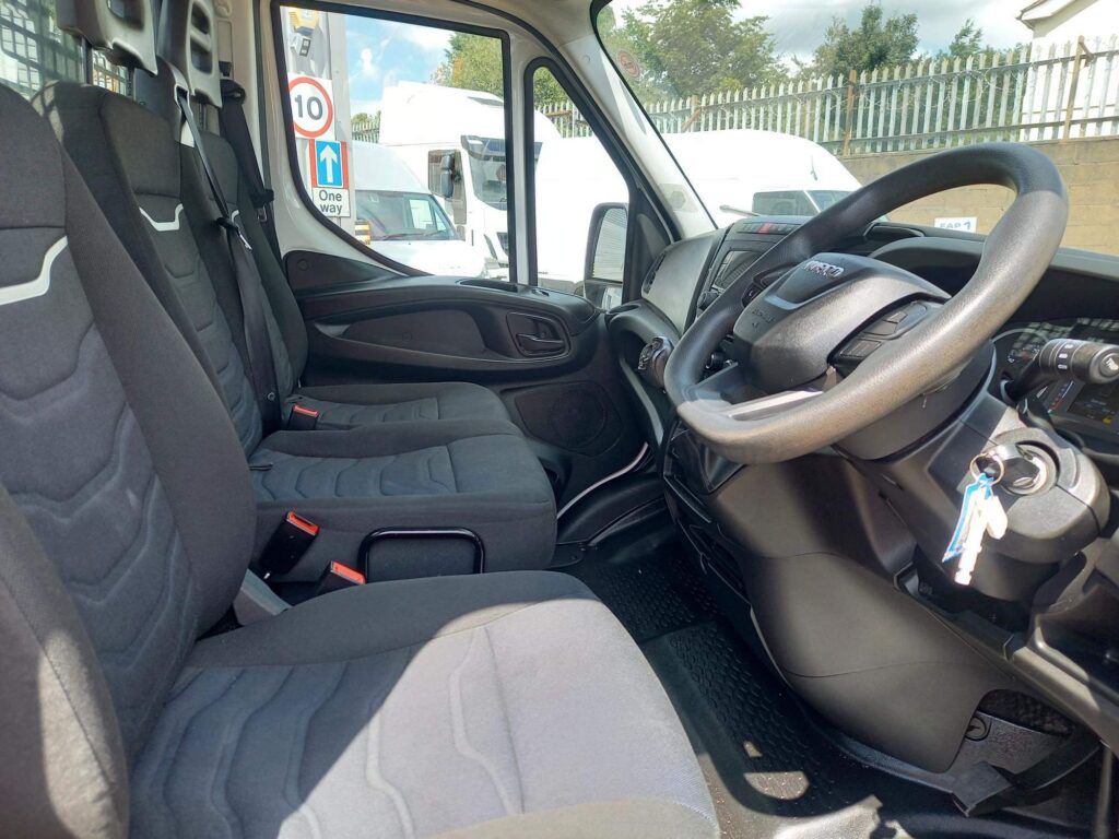 Iveco Daily 2.3D HPI 14V 35C 3750 LWB Euro 6 (s/s) 2dr (DRW)