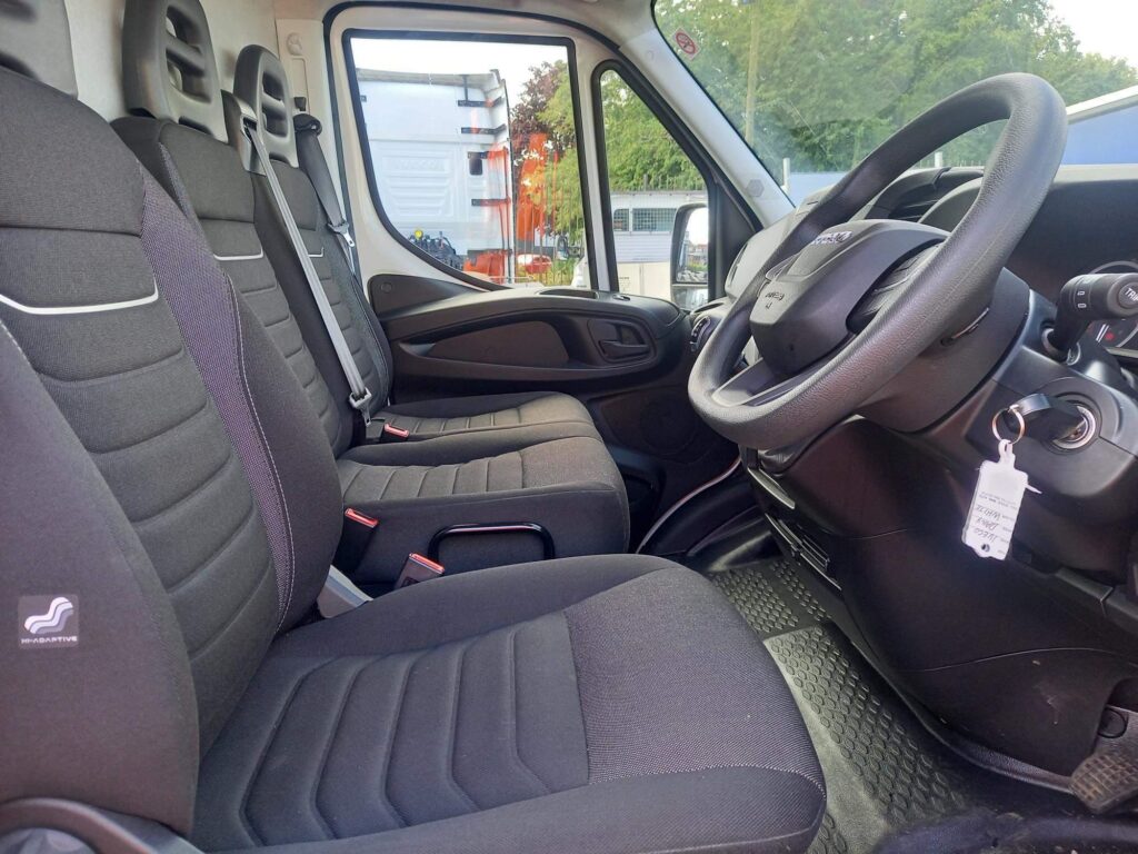 Iveco Daily 2.3D HPI 14V Business 35S 4100 LWB High Roof Euro 6 (s/s) 5dr