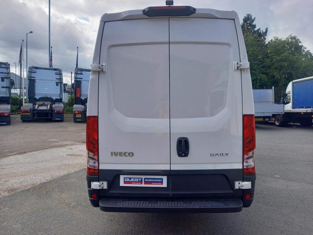 Iveco Daily 2.3D HPI 14V Business 35S 4100 LWB High Roof Euro 6 (s/s) 5dr