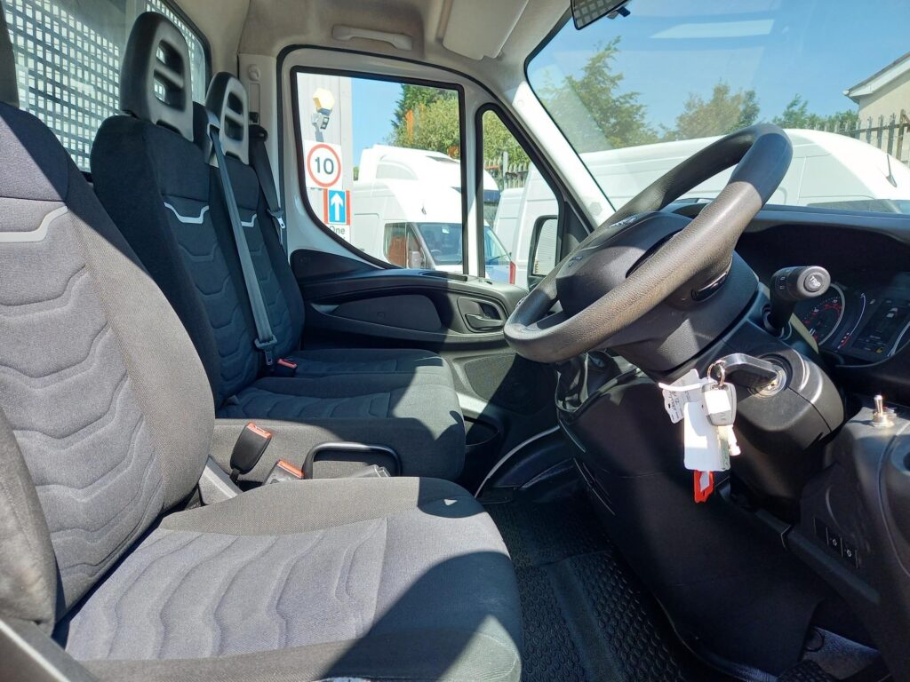 Iveco Daily 2.3D HPI 14V Business 35C 3450 MWB Euro 6 (s/s) 2dr (DRW)