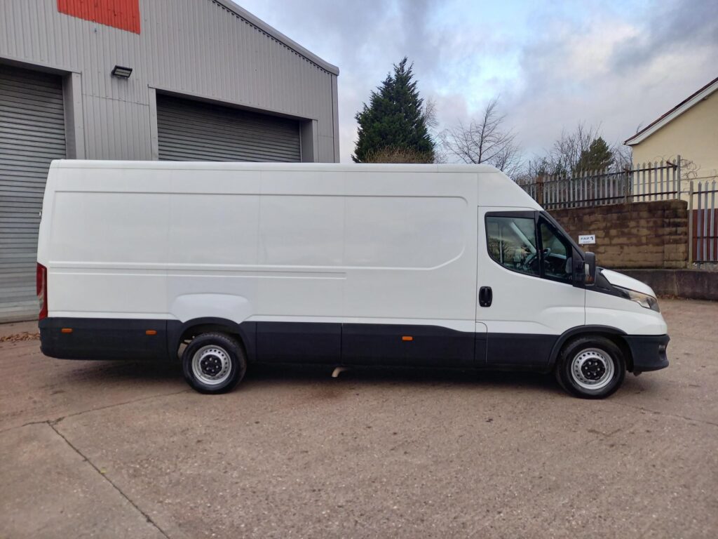 Iveco Daily 2.3D HPI 14V Business 35S 4100 LWB High Roof Euro 6 (s/s) 5dr