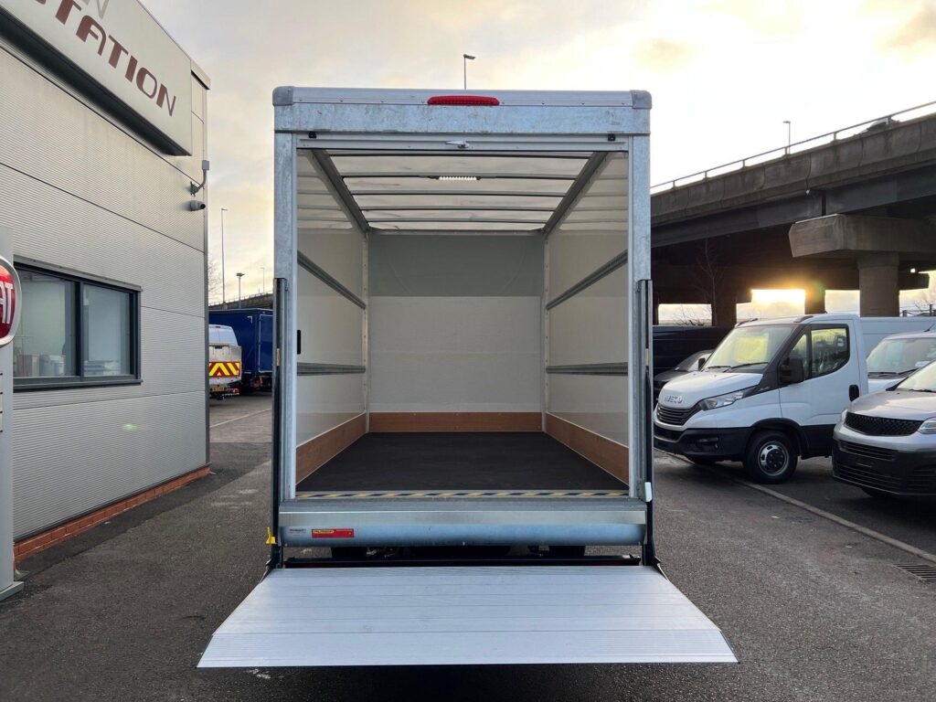 Iveco Daily 35S14 Luton Tail-Lift