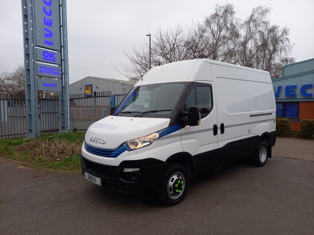 Iveco Daily 3.0 CNG 14V 40C 3520L MWB High Roof Euro 6 5dr (DRW)