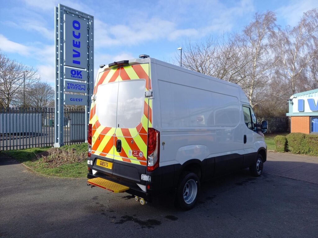 Iveco Daily 3.0 CNG 14V 40C 3520L MWB High Roof Euro 6 5dr (DRW)