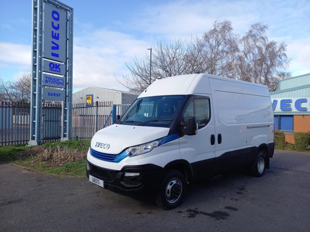 Iveco Daily 3.0 CNG 14V 40C 3520L MWB High Roof Euro 6 5dr (DRW)