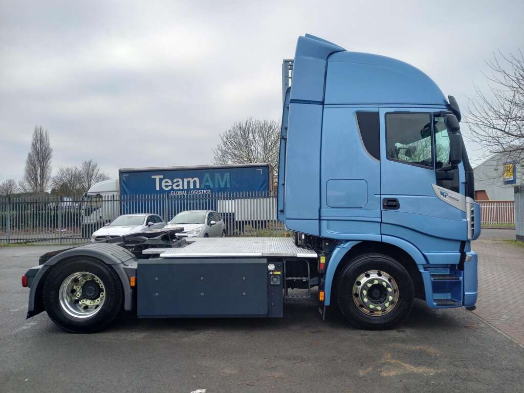 IVECO STRALIS CNG AS440S46T/P 4×2 460HP