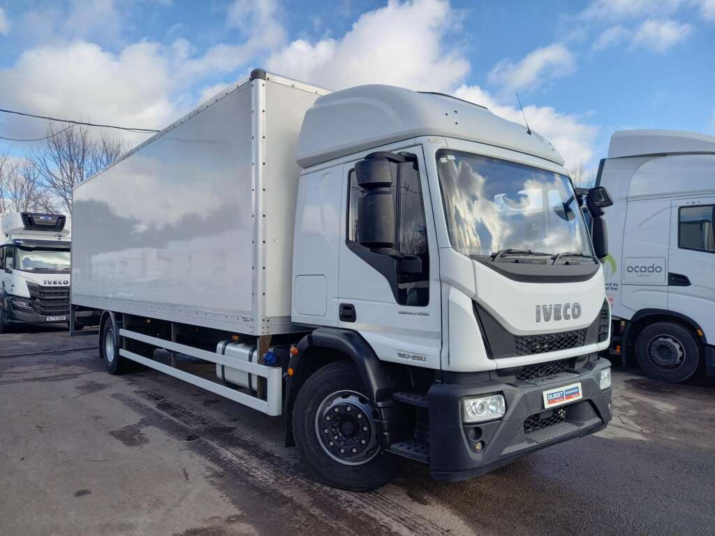 IVECO EUROCARGO 18T 250HP 26FT BOX & TAILLIFT