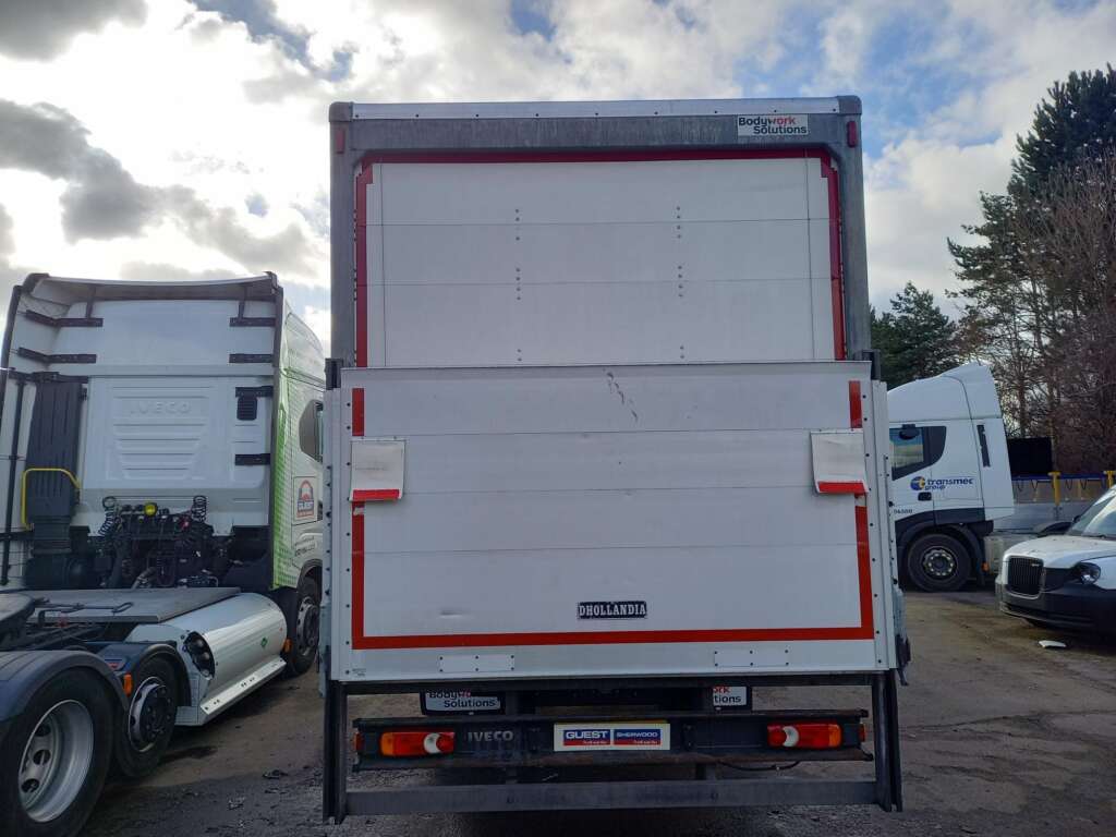 IVECO EUROCARGO 18T 250HP 26FT BOX & TAILLIFT