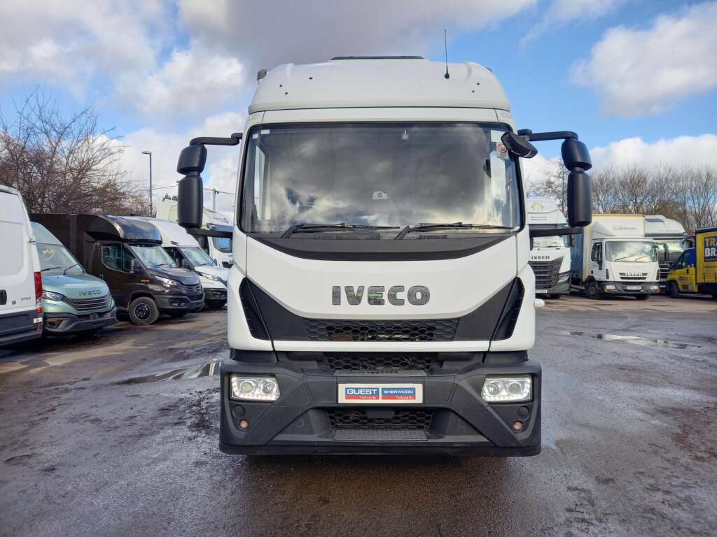 IVECO EUROCARGO 18T 250HP 26FT BOX & TAILLIFT