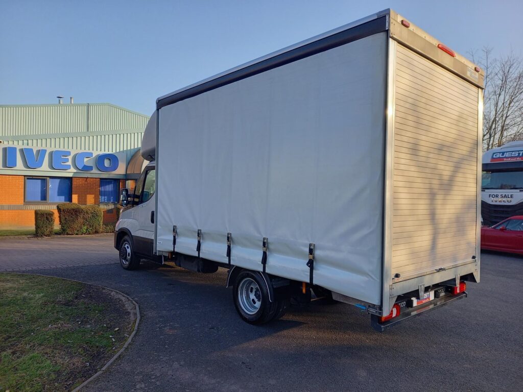 Iveco Daily 2.3D HPI 14V Business 35C 3750 LWB Euro 6 (s/s) 2dr (DRW)