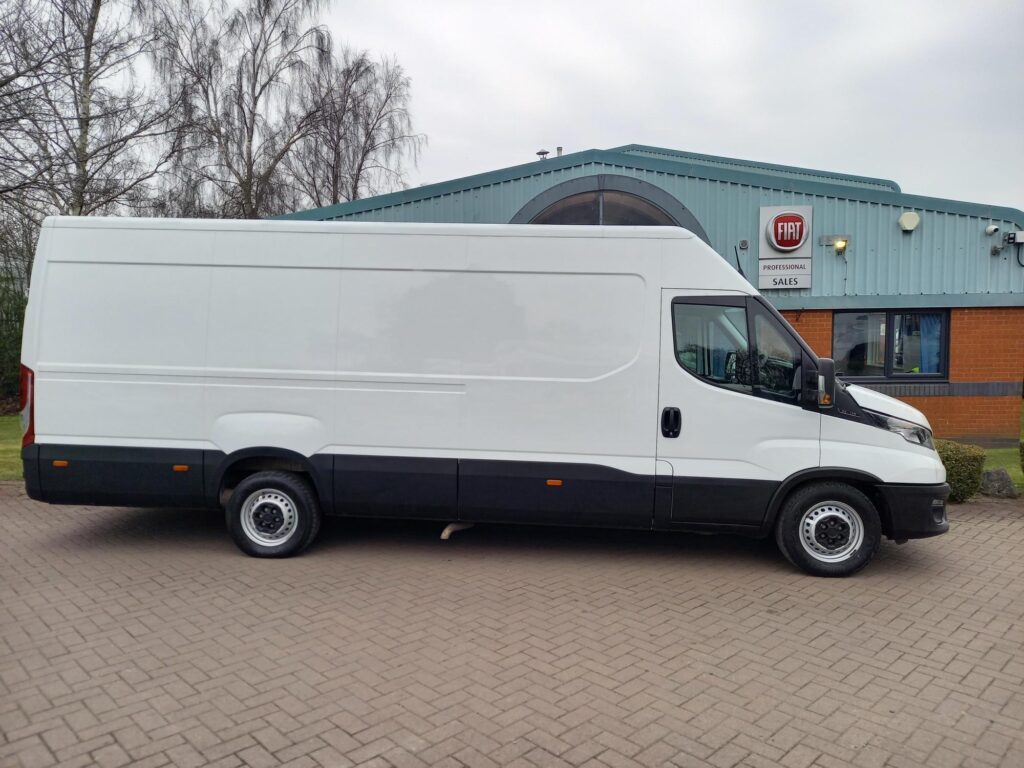 Iveco Daily 2.3D HPI 14V Business 35S 4100 LWB High Roof Euro 6 (s/s) 5dr